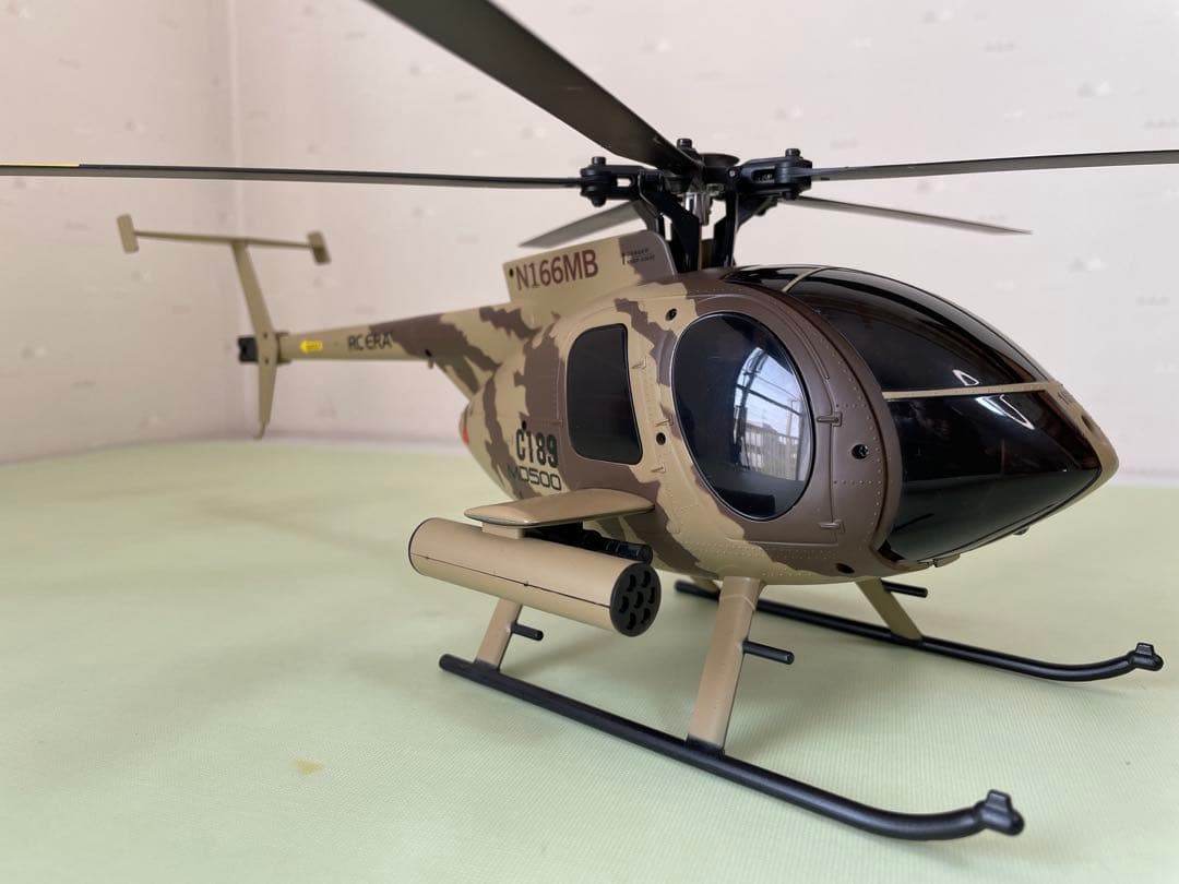C189 MD500 迷彩色ヘリコプター