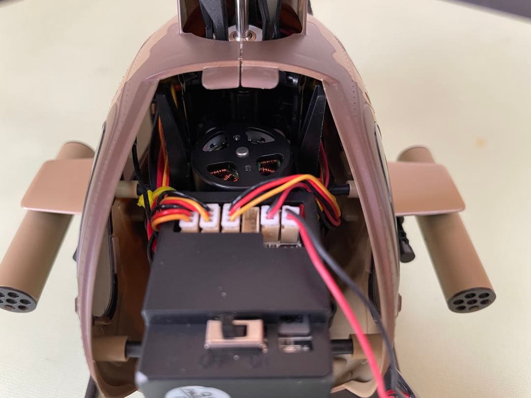 C189 MD500 迷彩色ヘリコプター