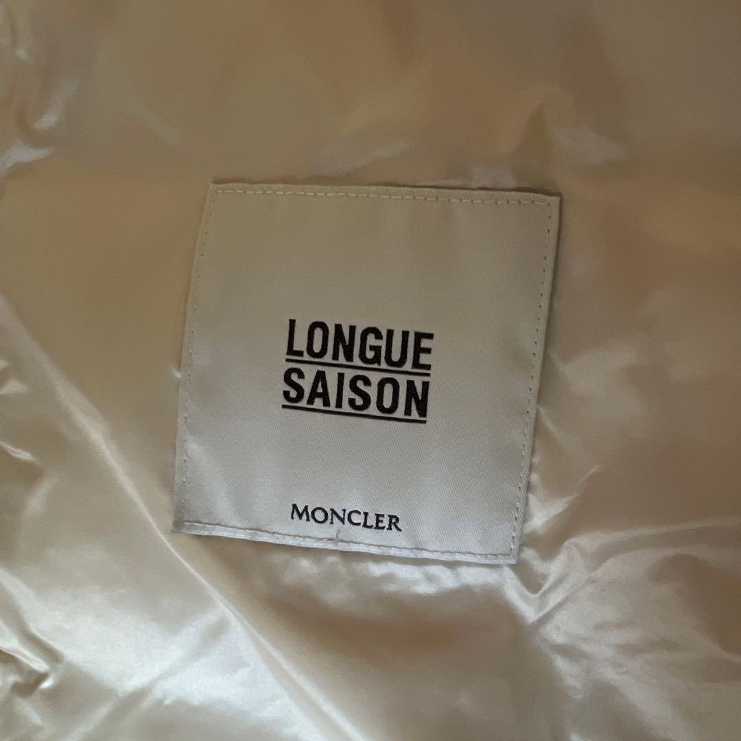 Moncler フード付きダウンベスト アイボリー