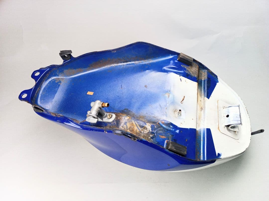 スズキ RGV250Γ VJ21 ガソリンタンク キー付き