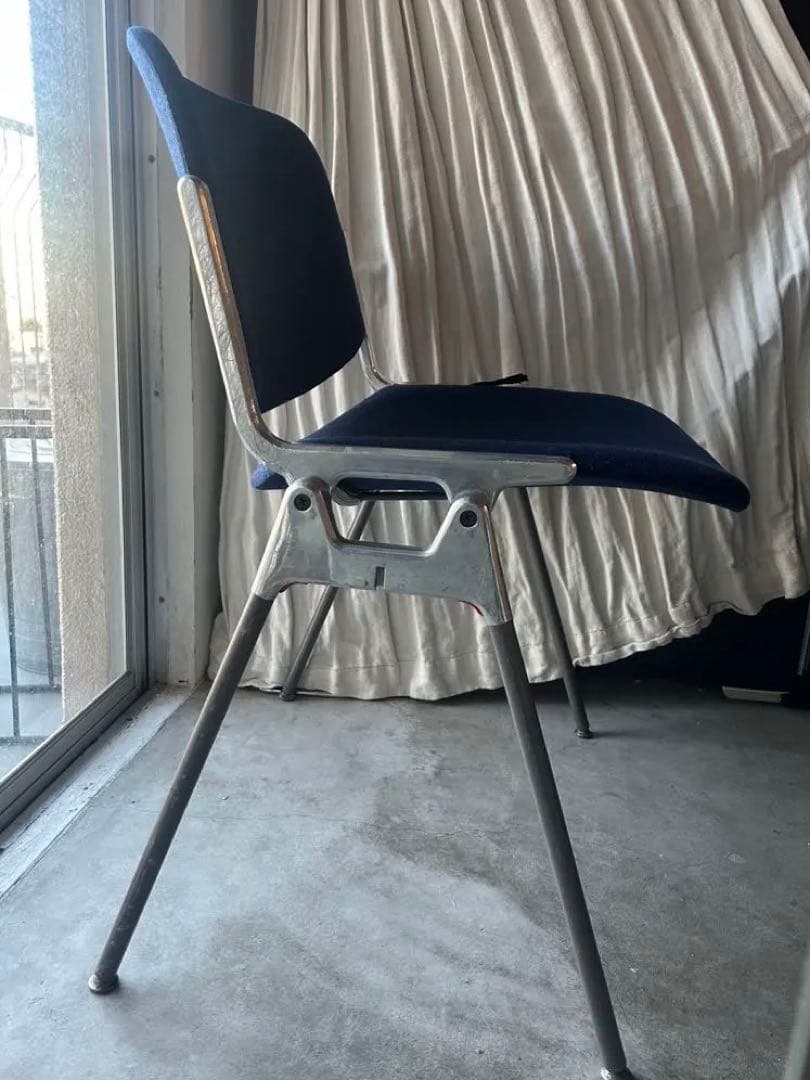 カステリ Castelli DSC 106 スタッキングチェア　※引取限定