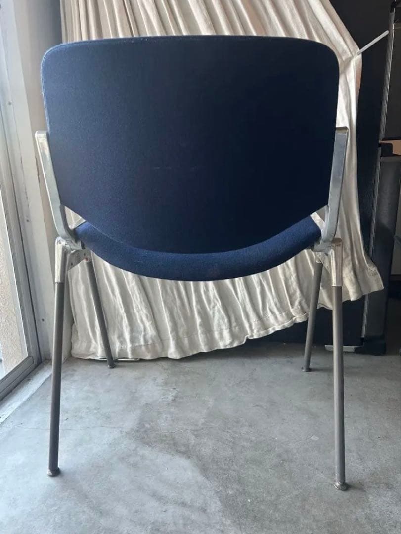 カステリ Castelli DSC 106 スタッキングチェア　※引取限定