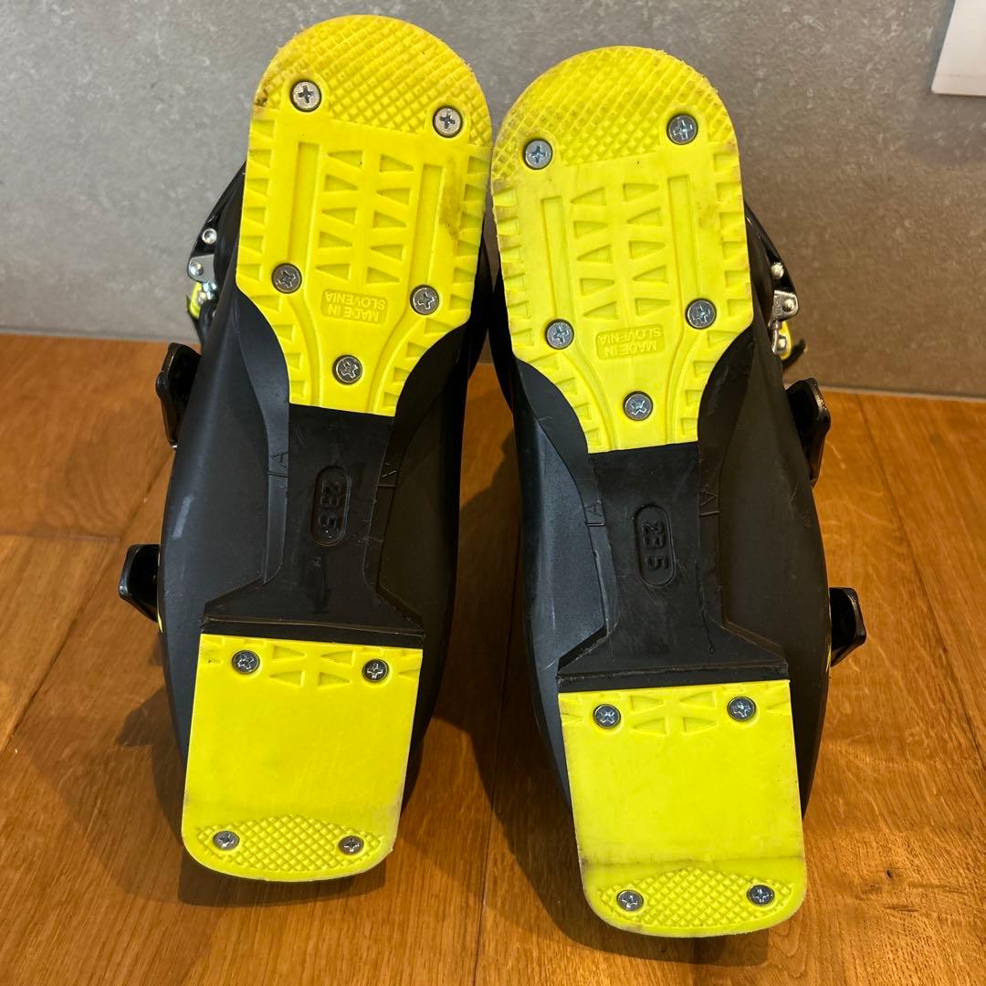 FISCHER RC4 GO 子供用スキー靴 ブラック/イエロー 23.5cm