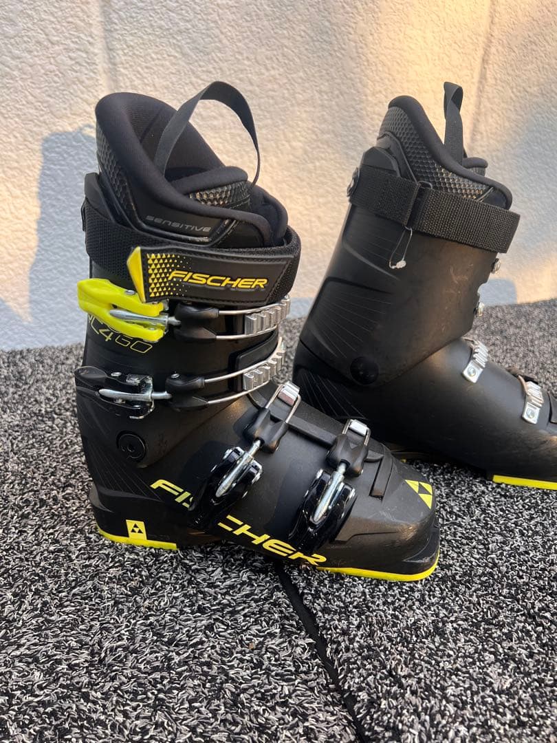 FISCHER RC4 GO 子供用スキー靴 ブラック/イエロー 23.5cm