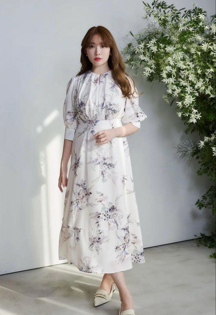 ワンピース Herlipto French Bouquet Puff Sleeve Dres