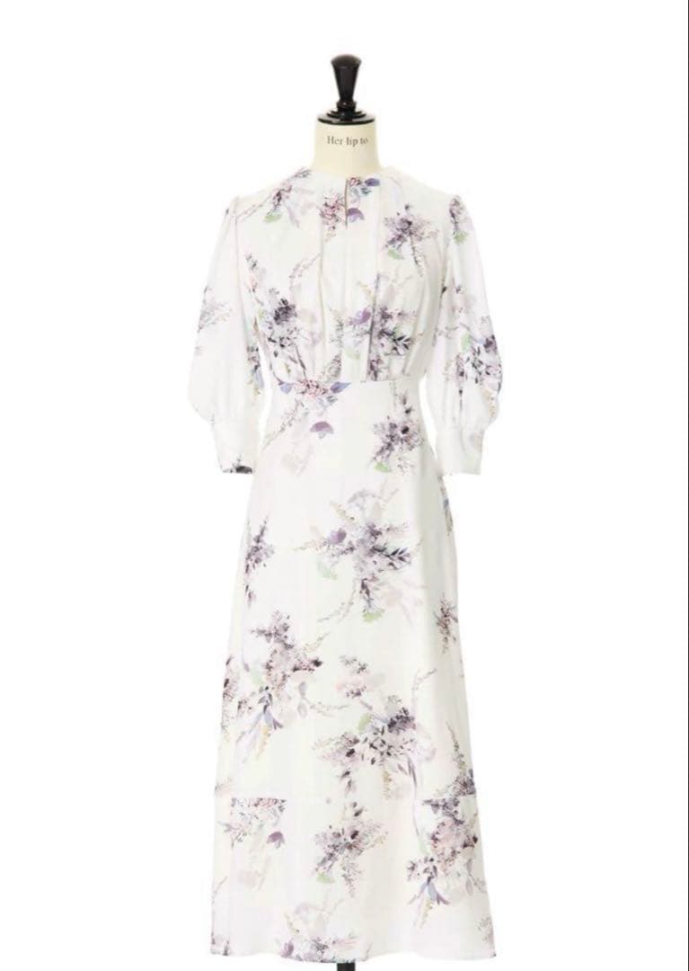 ワンピース Herlipto French Bouquet Puff Sleeve Dres