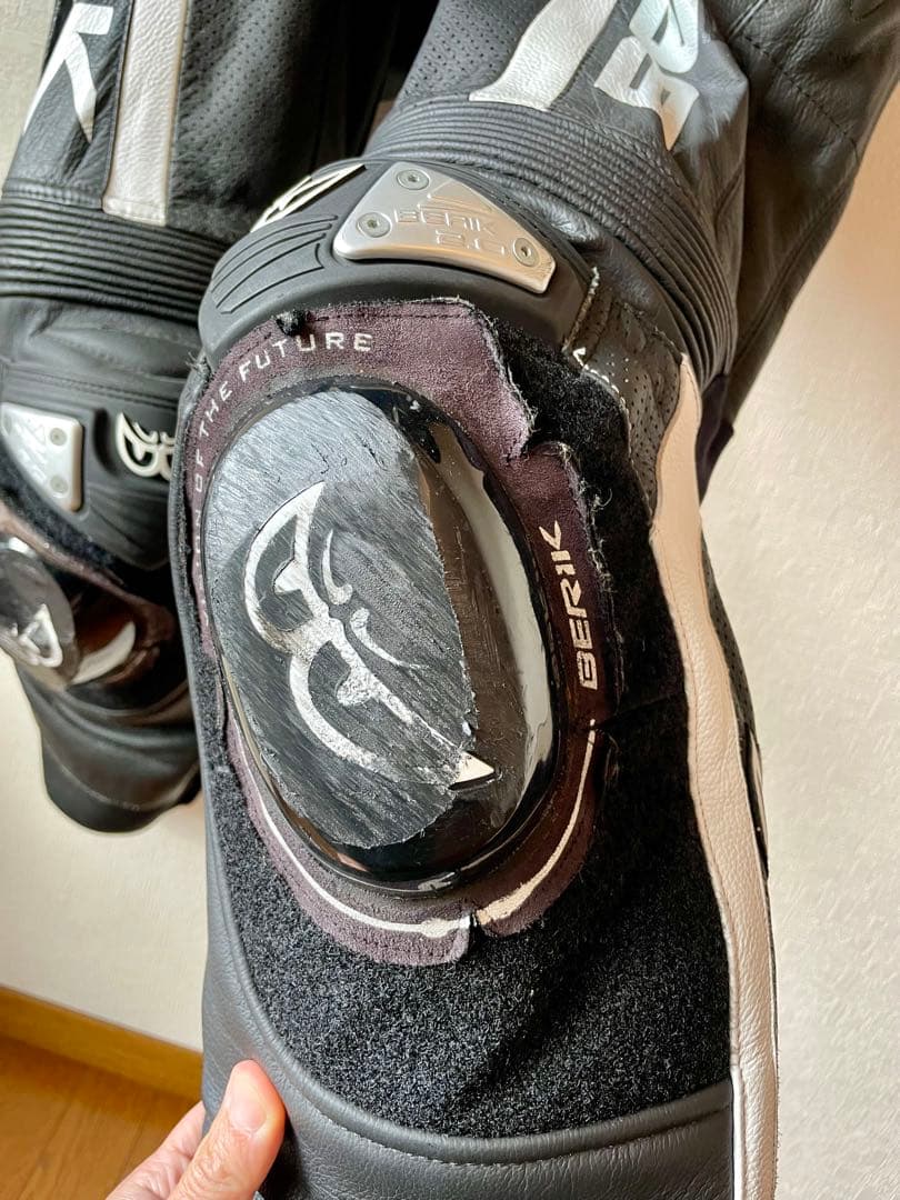 大きなサイズ！　ベリック　レーシングスーツ　56 MFJ公認