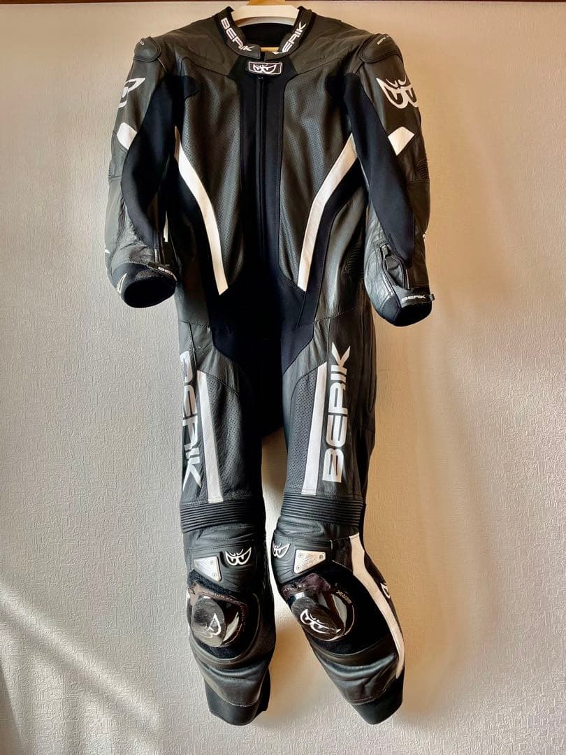 大きなサイズ！　ベリック　レーシングスーツ　56 MFJ公認