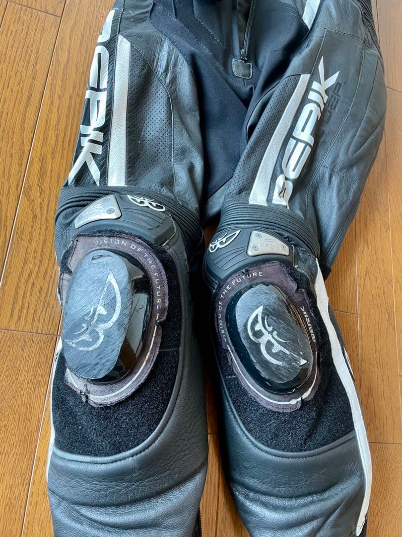 大きなサイズ！　ベリック　レーシングスーツ　56 MFJ公認