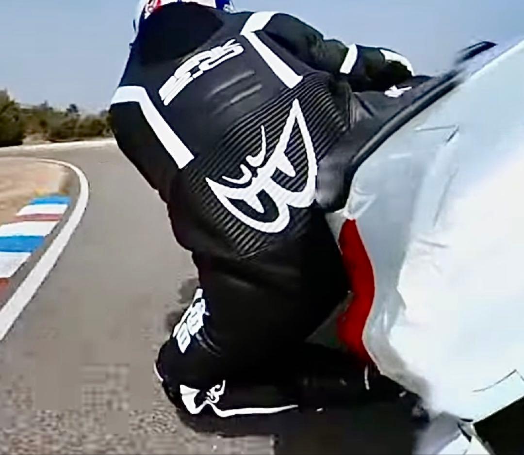 大きなサイズ！　ベリック　レーシングスーツ　56 MFJ公認