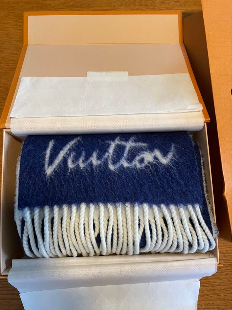 Louis Vuitton ネイビー マフラー 箱付き