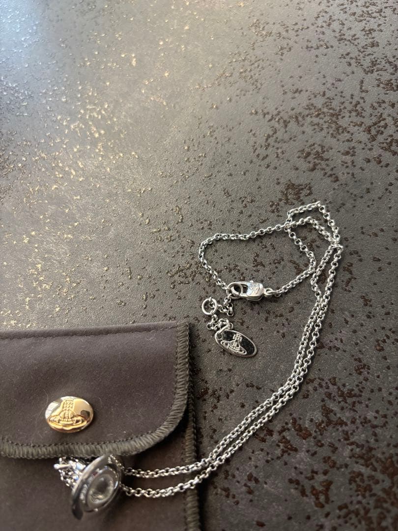 ヴィヴィアンウエストウッド　オーブネックレス