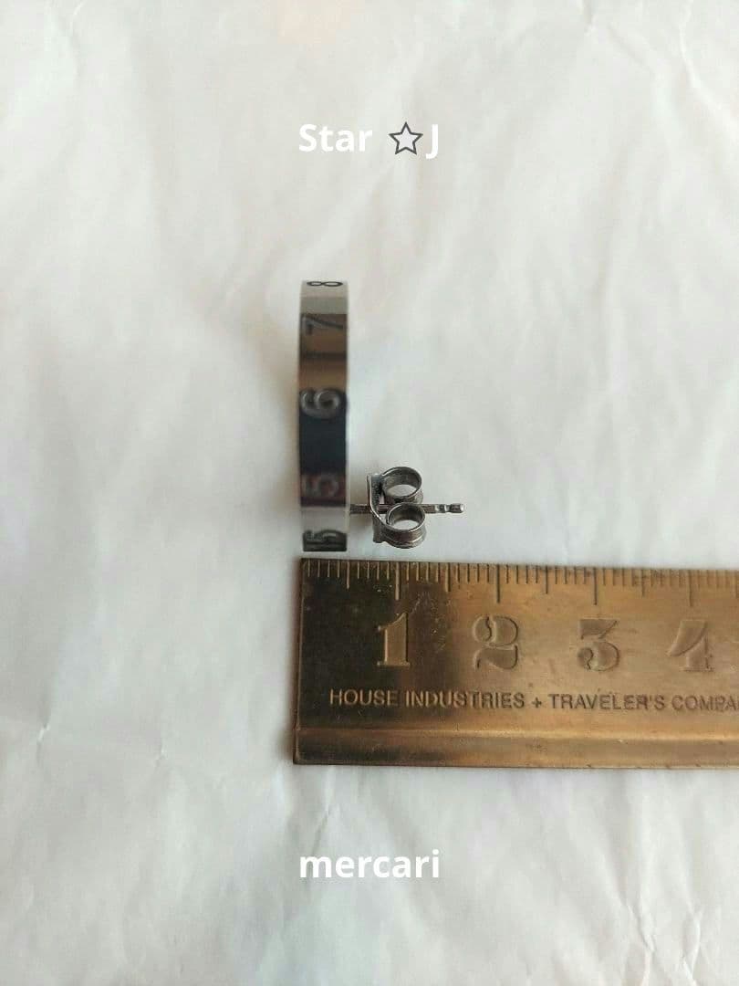 【新品・未使用】MaisonMargiela CircleNumberロゴピアス