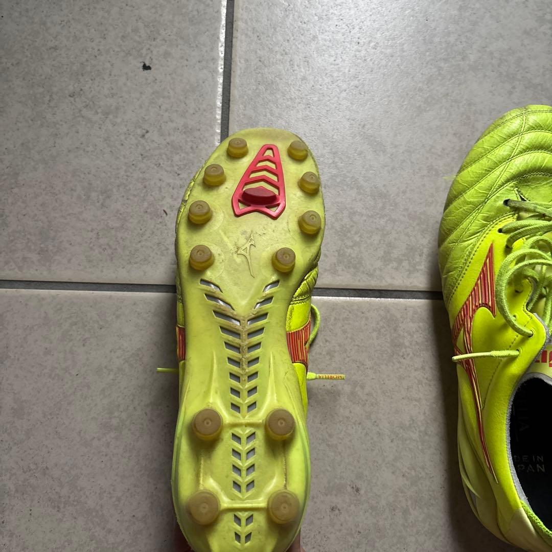 Mizuno 蛍光イエロー スパイクシューズ