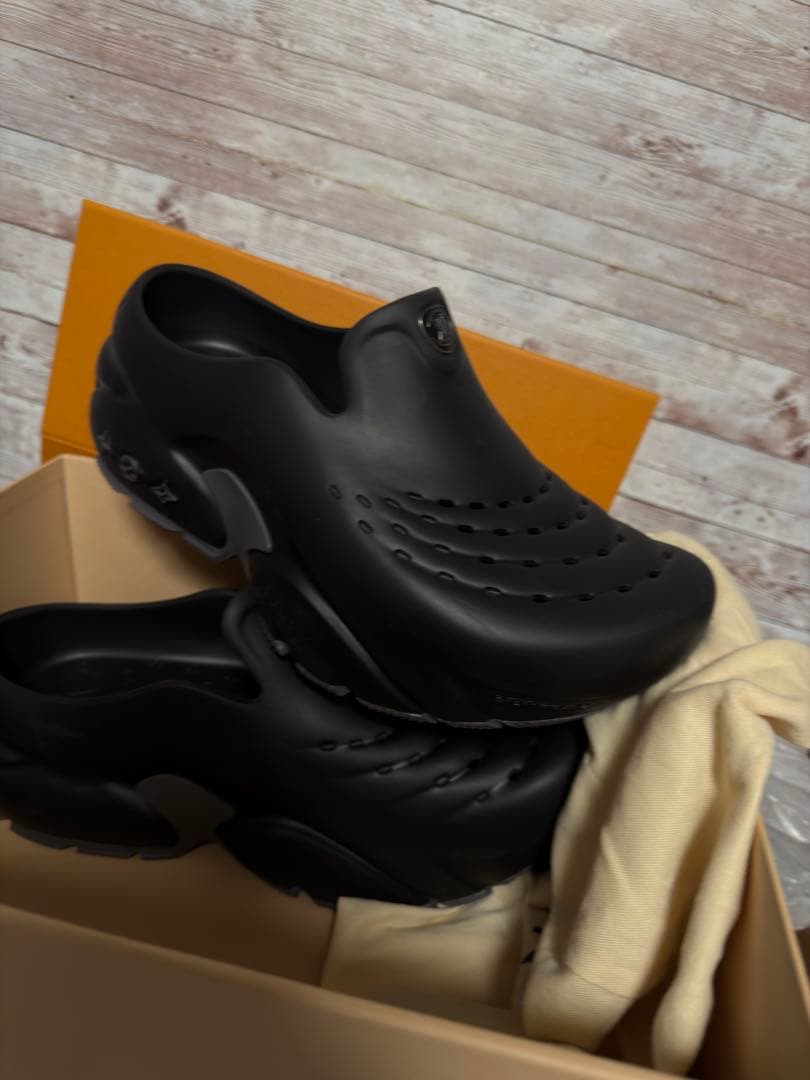 LOUIS VUITTON シャークラインサンダル　サンダル　クロッグ