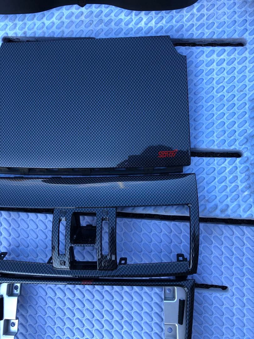 レヴォーグカーボン内装パーツセット