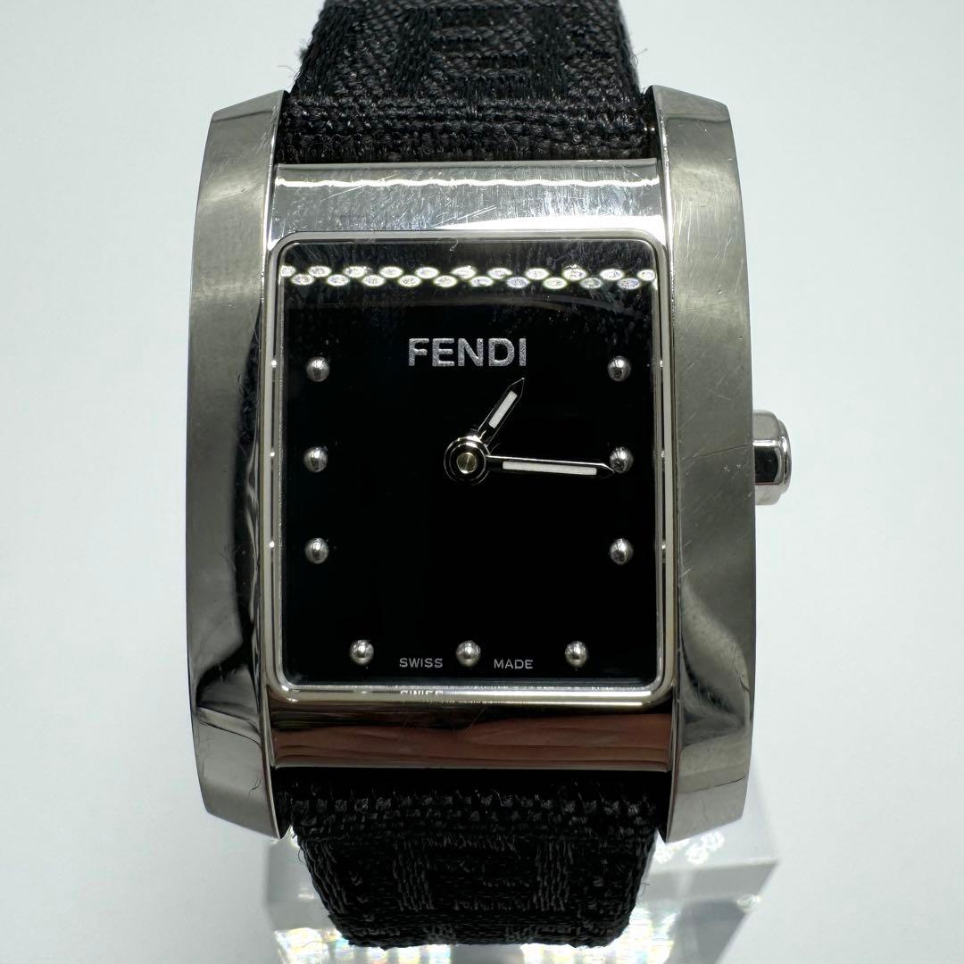 【稼動】FENDI腕時計 スクエア レディース 腕時計　7000L ズッカベルト