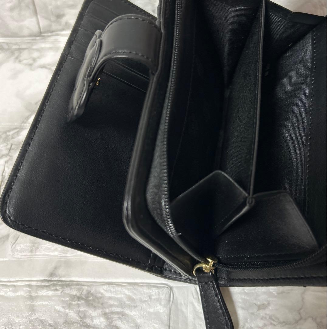 【未使用級】MARY QUANT 二つ折り財布デイジーパッチスナップ ベージュ