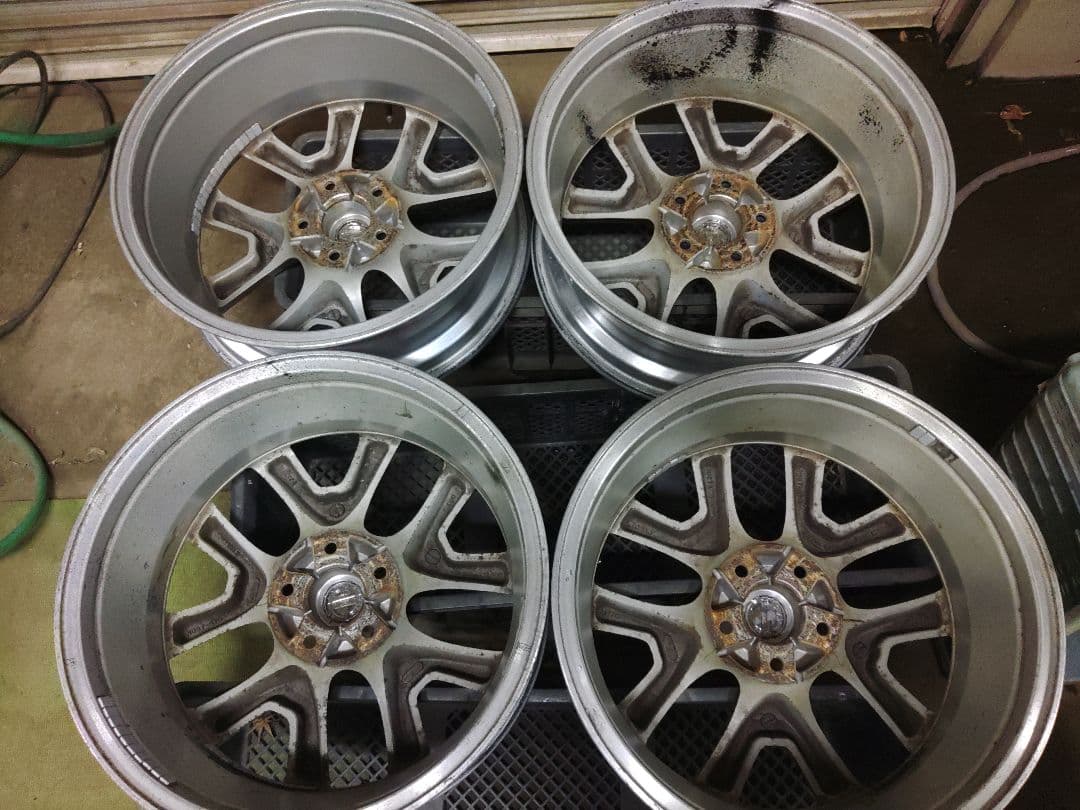 エクストレイル T31 18インチ 純正ホイール