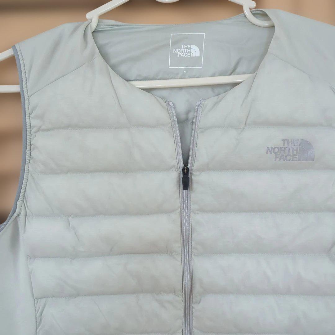 THE NORTH FACE レッドランベストライトグレーM！軽い暖かい