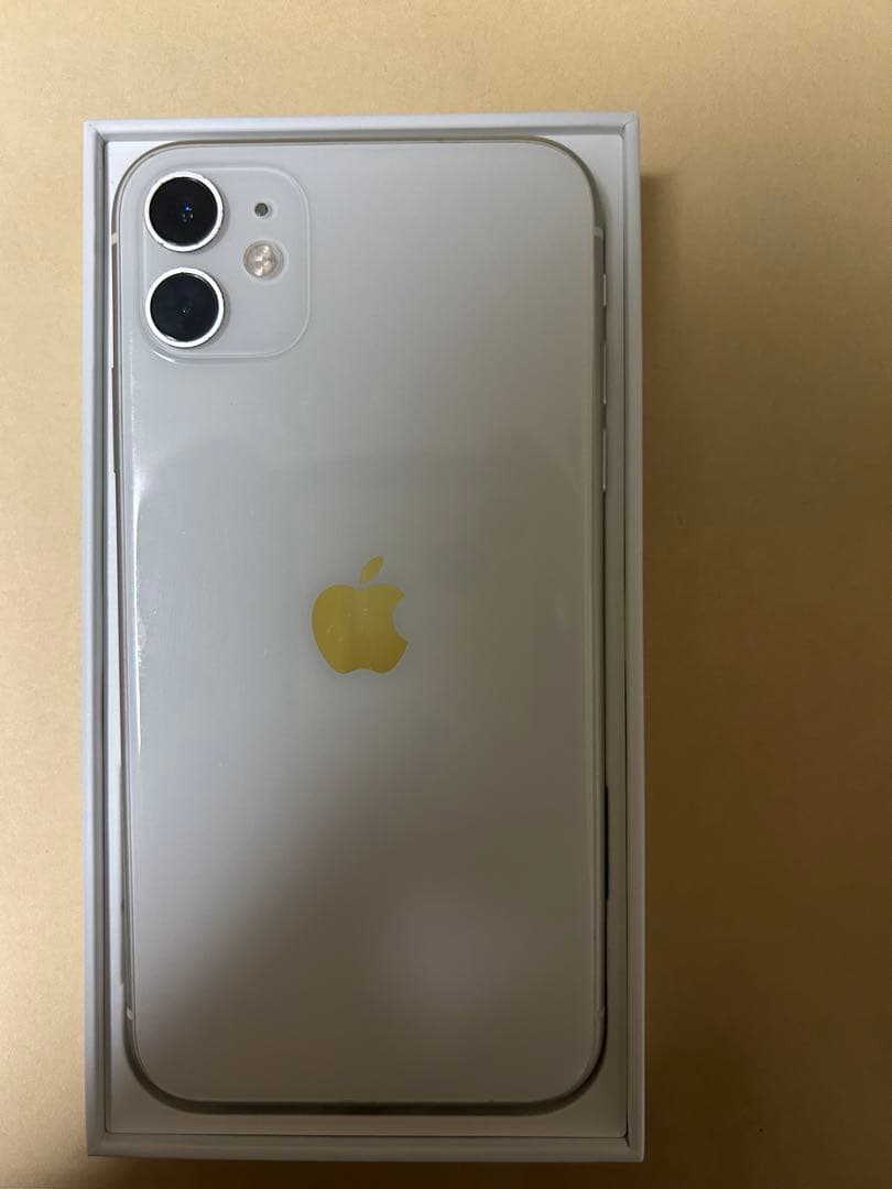 【美品】iPhone11 ホワイト　64GB SIMフリー