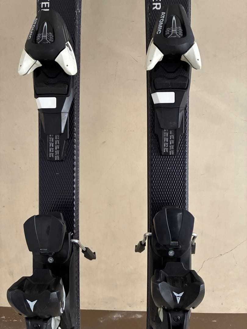 ATOMIC REDSTER 140cm スキー板