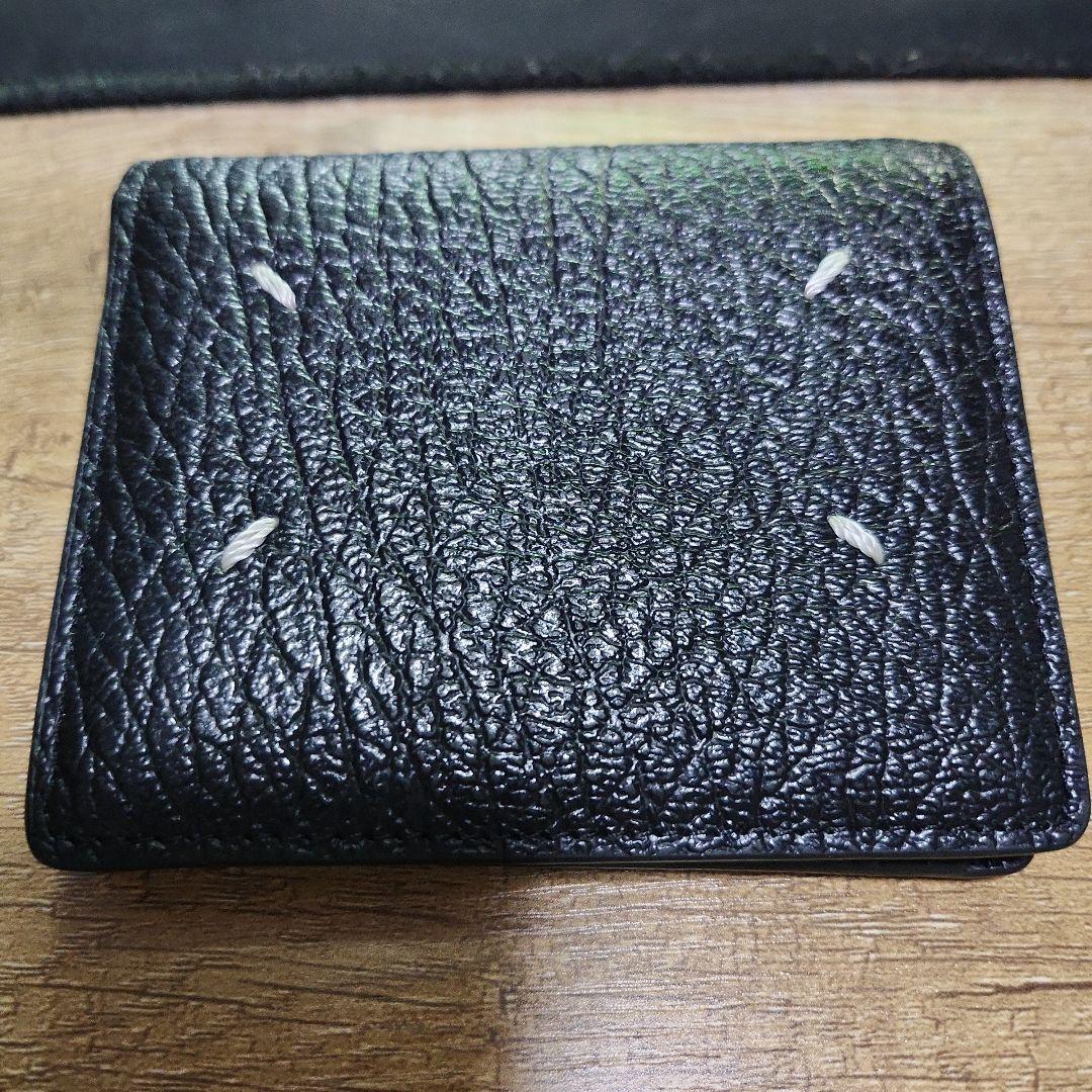 黒レザー 二つ折り財布