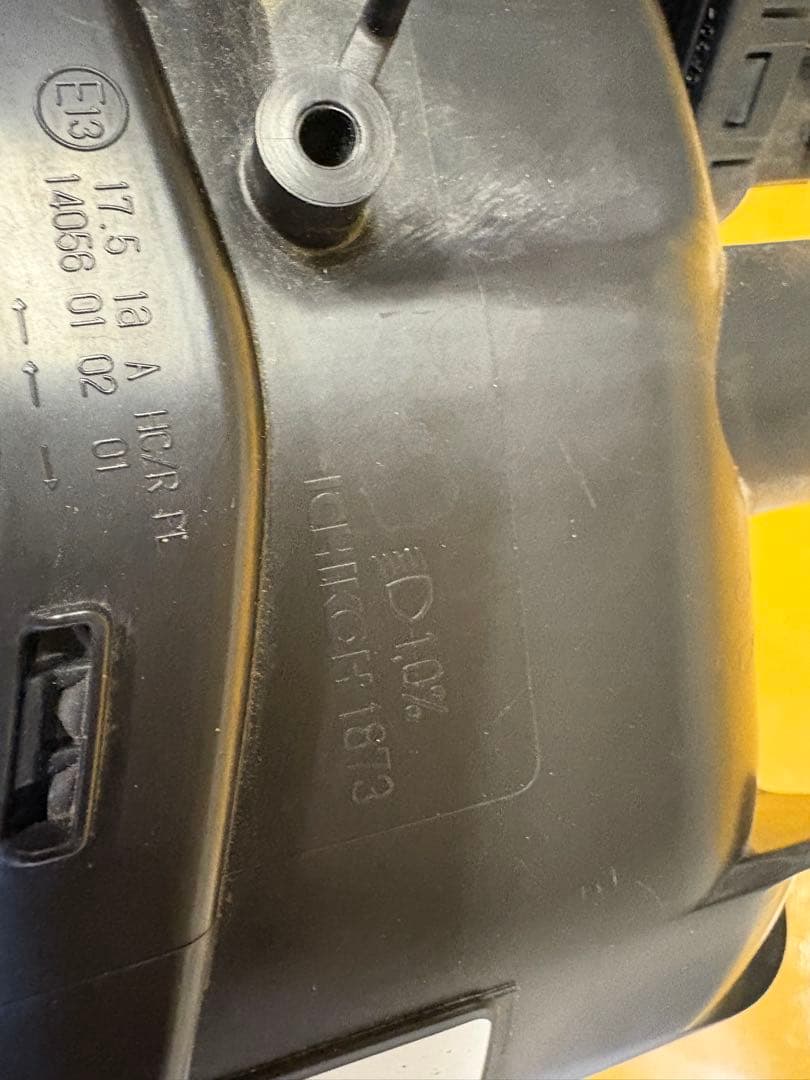 スズキ MR31S MR41S ハスラー 純正ヘッドライト右/ハロゲン