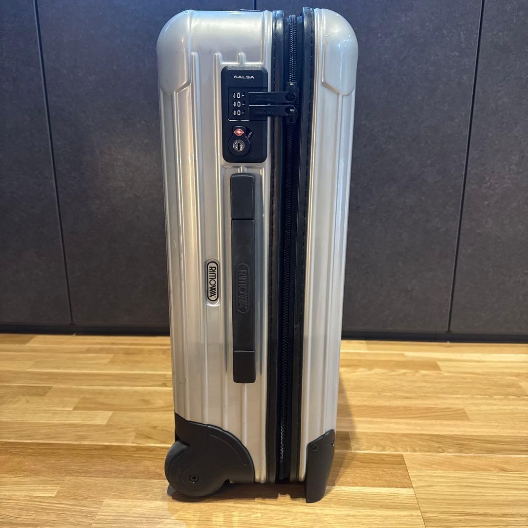 バッグ REMOWA SALSA CABIN TROLLEY IATA 33L