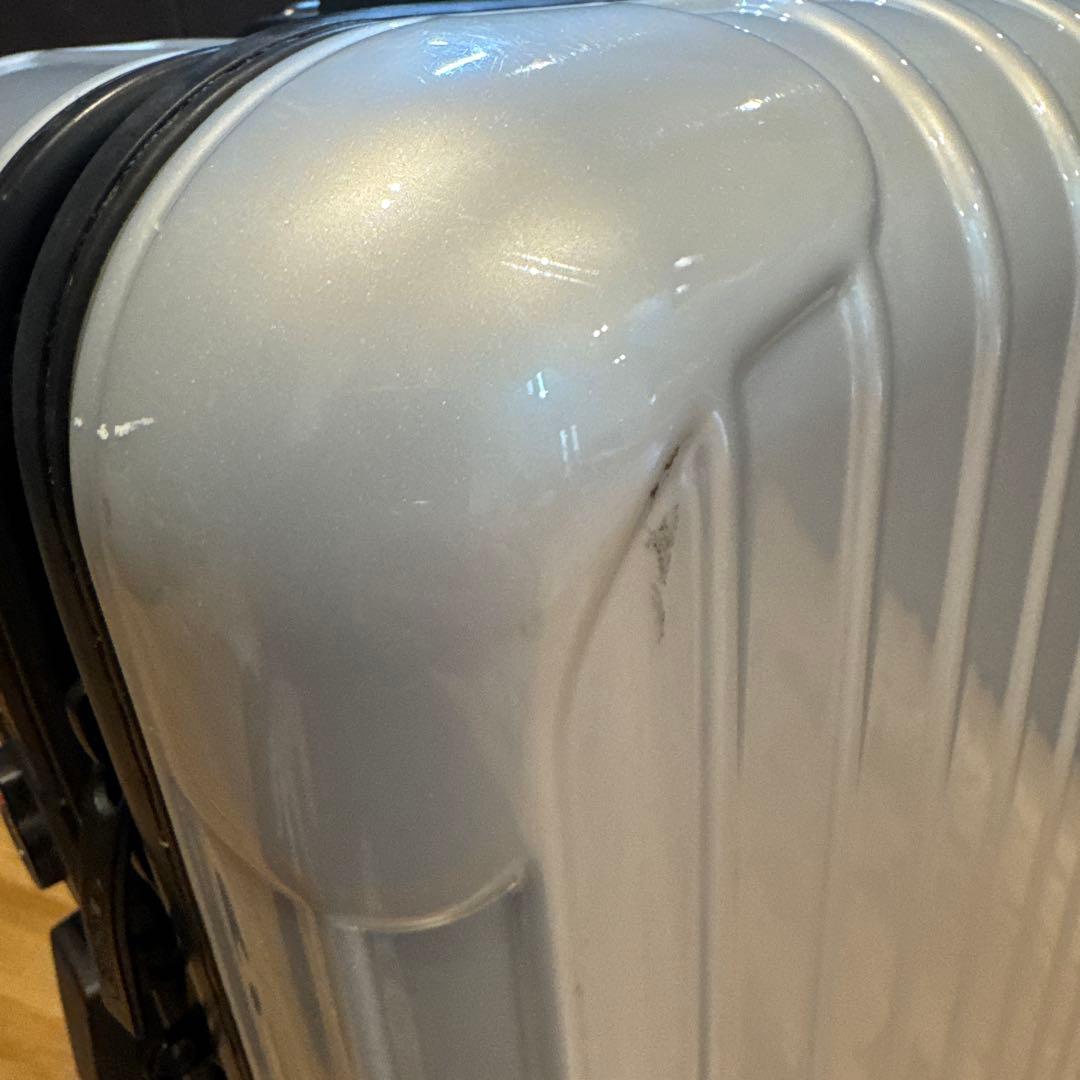 バッグ REMOWA SALSA CABIN TROLLEY IATA 33L