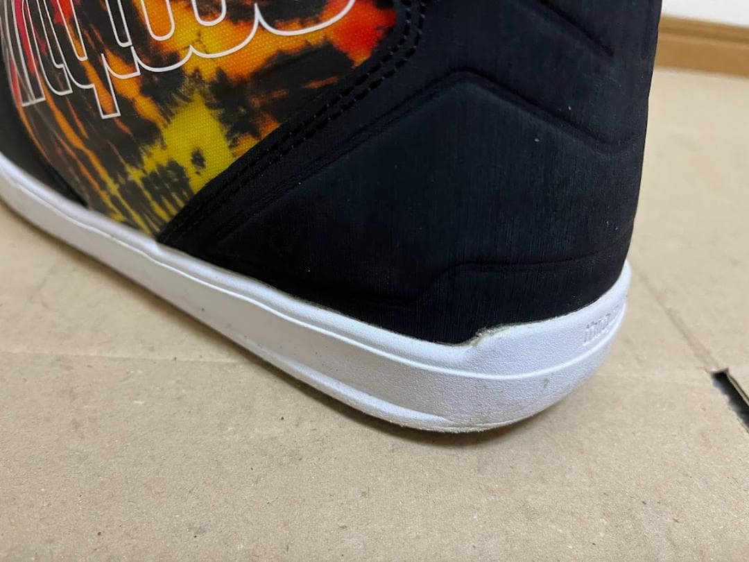 32 THIRTYTWO LASHED 27.0cm スノーボードブーツ