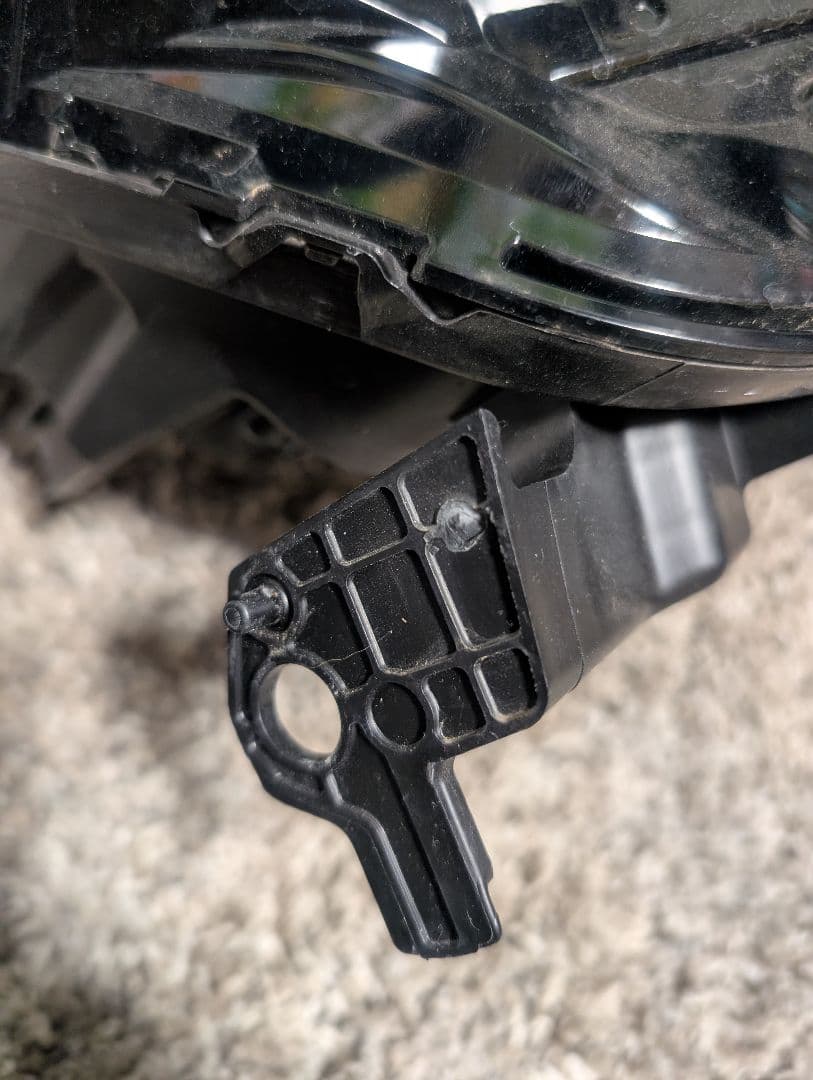 ヴェゼル　ヘッドライト　右　RV系