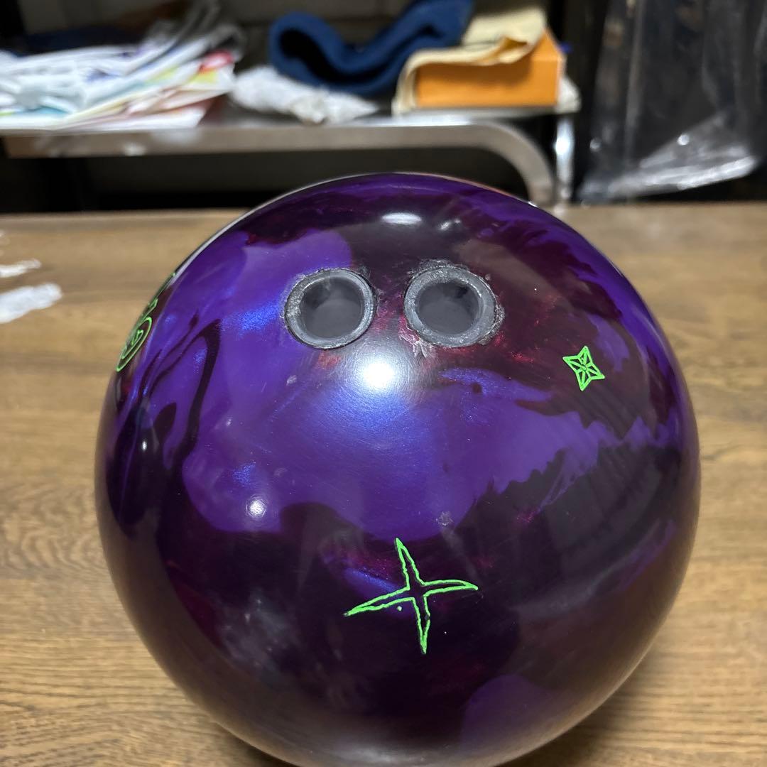 GREMLIN ボウリングボール 紫色 14ポンド