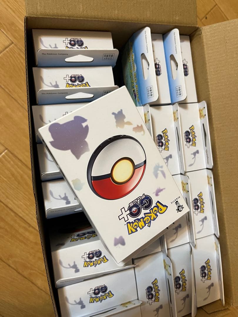 新品未開封 20個Pokemon Go Plus + ポケモンゴー プラス