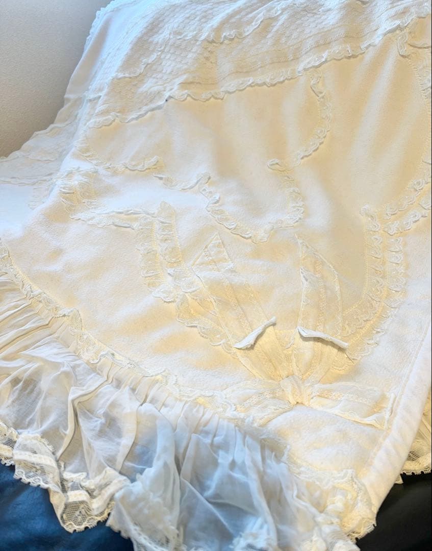 ✨さえら ヒスクローネ 綿毛布 Wダブル 上品レース 花モチーフ✨