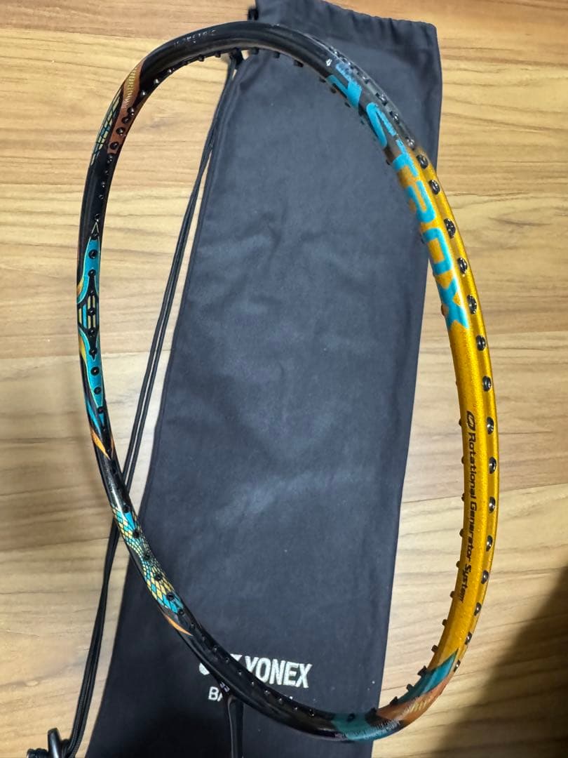 YONEX バドミントンラケット アストロクス88D プロ4UG5 ケース付