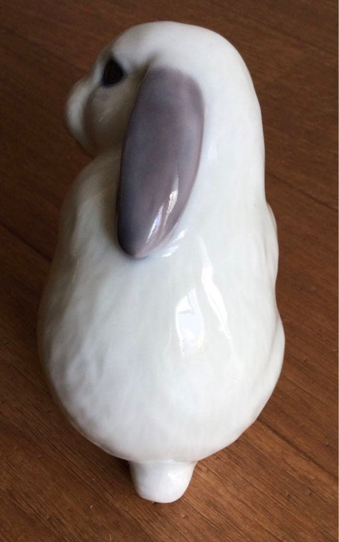   うさぎの置物　イヤーフィギュリン　2018