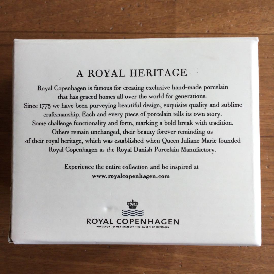   うさぎの置物　イヤーフィギュリン　2018