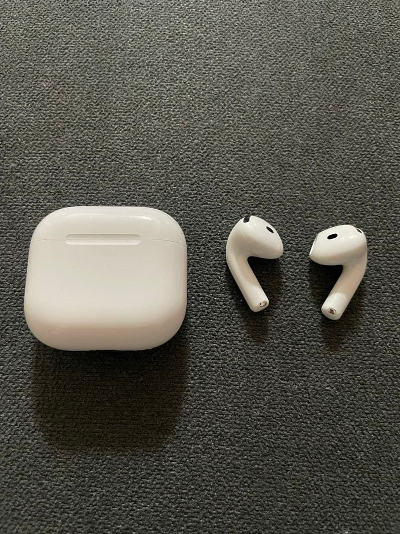 c*s様 airpods4 ANC ノイキャン付き　美品　完動品