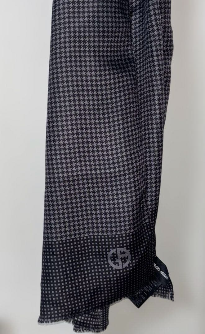 新品未使用GiorgioArmaniジョルジオアルマーニ　シルク100%ストール