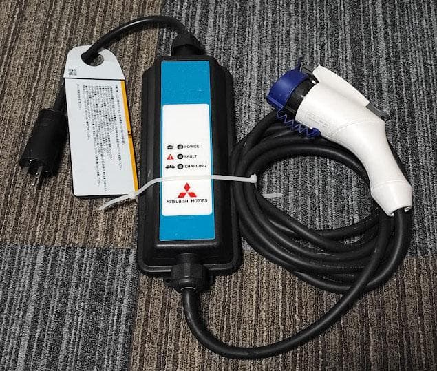 三菱アウトランダー　GNOW　200v充電ケーブル