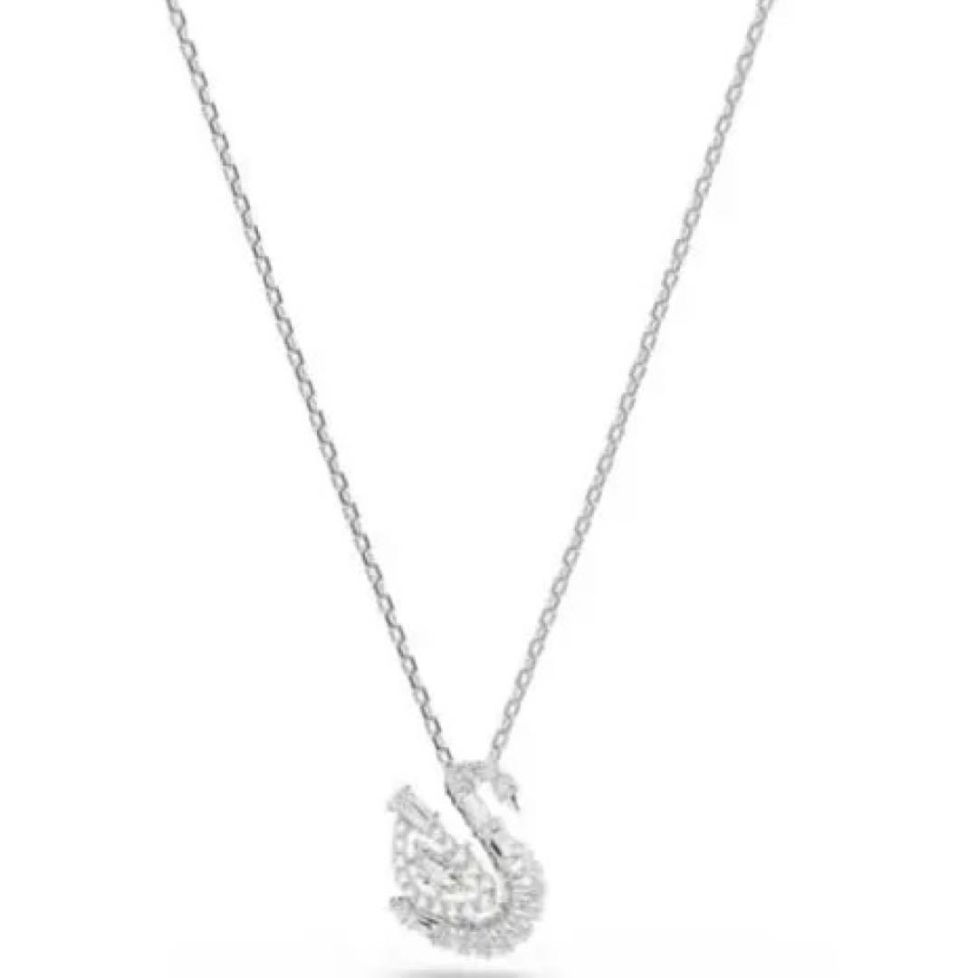 も*も様 スワロフスキー　スワン　ネックレス