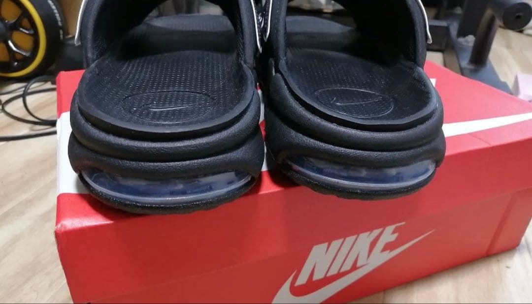 【新品同様】NIKE ナイキ エア モア アップテンポ スライド サンダル