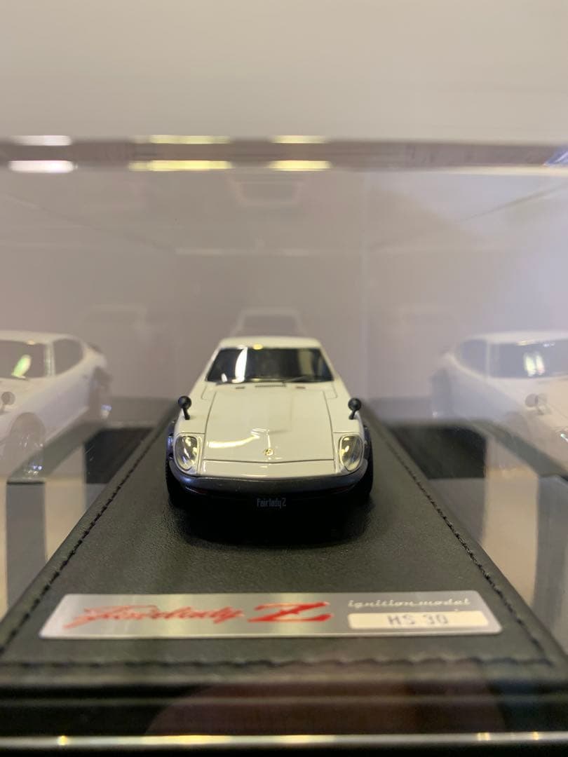 イグニッションモデル　1/43 フェアレディ　Z-G HS30 ホワイト