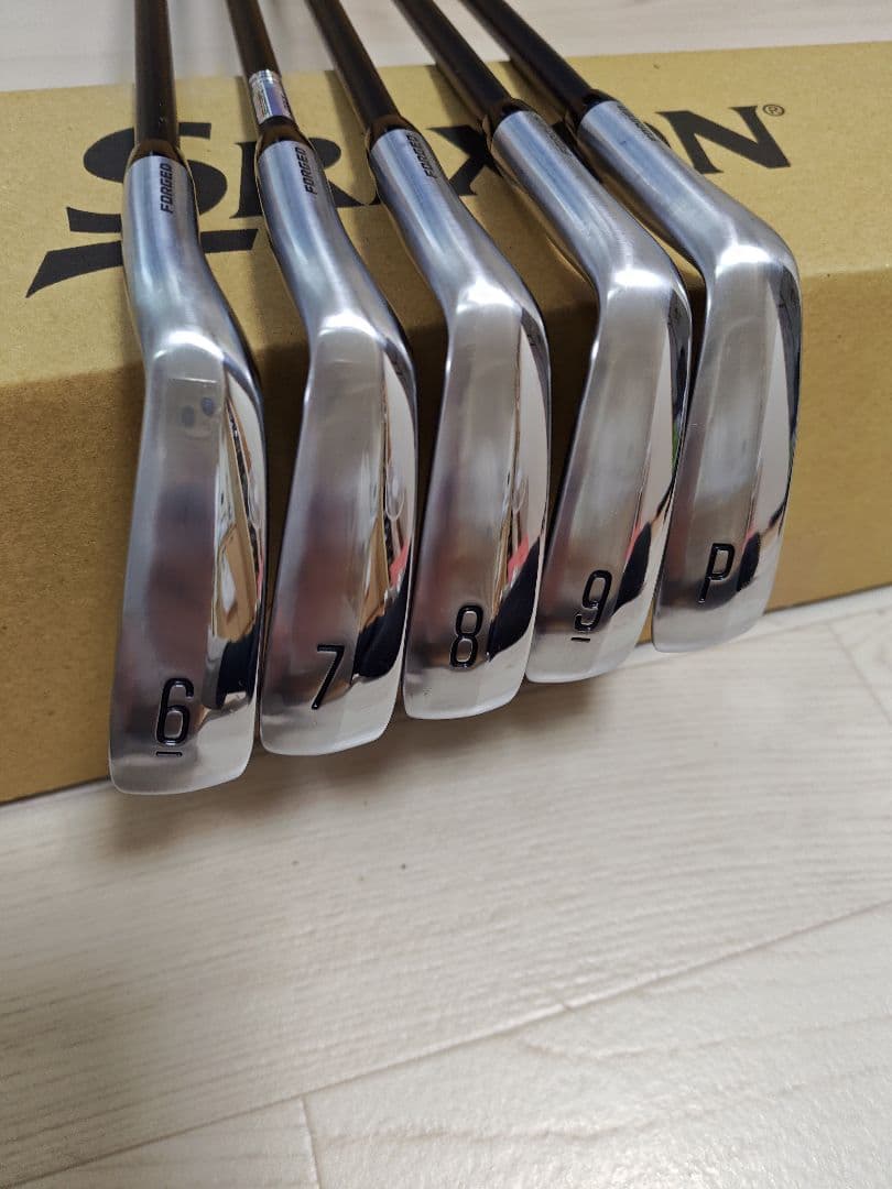 ゼクシオX アイアンセット2022　Miyazaki AX-2カーボンシャフト