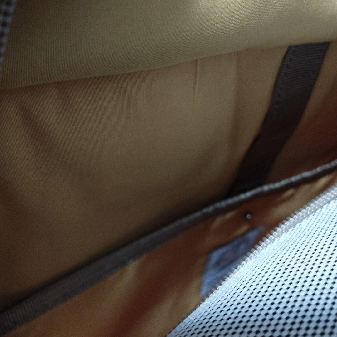 スワニー　ピーターラビット刺繍付きキャリーケース