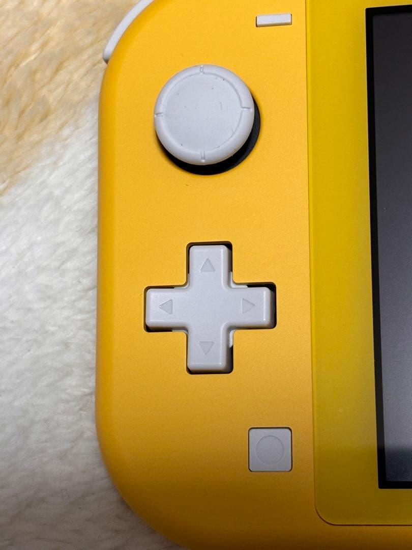 NINTENDO Swich Lite イエロー&あつまれどうぶつの森セット