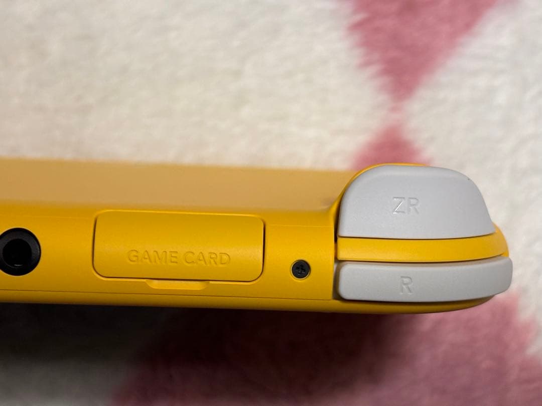 NINTENDO Swich Lite イエロー&あつまれどうぶつの森セット