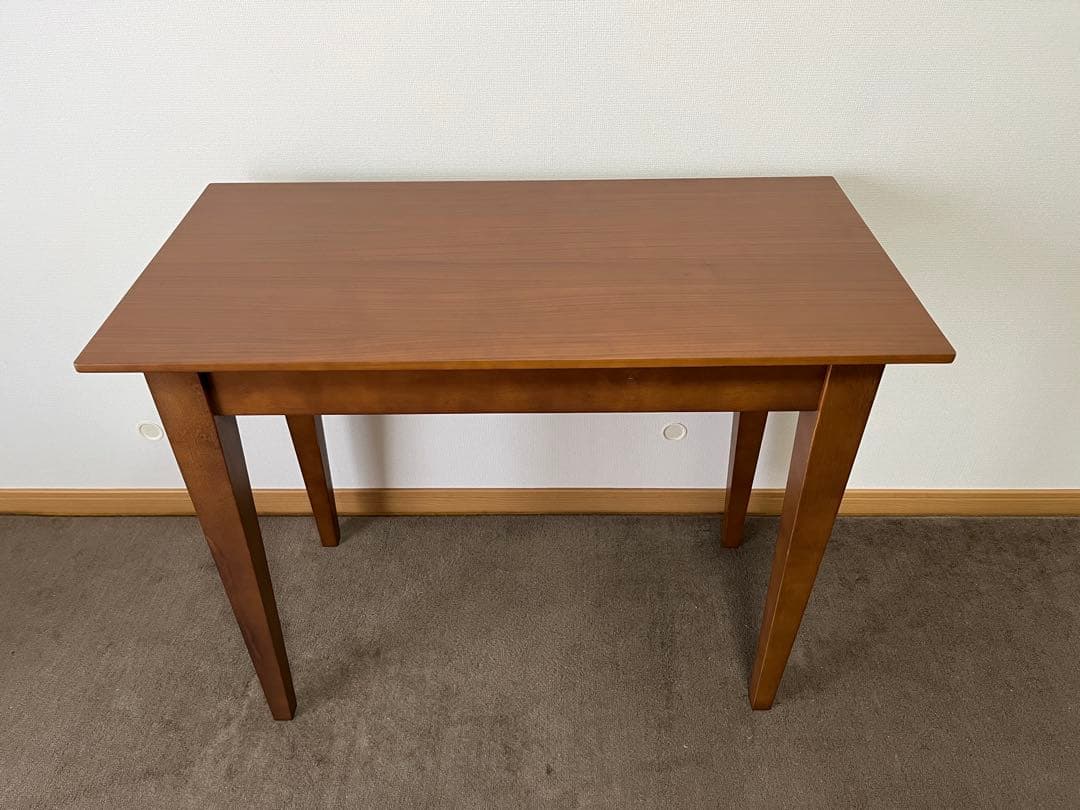 無印良品のテーブル　引き出し付き