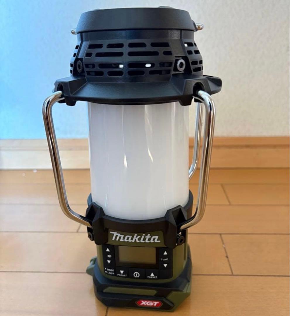 【新品未使用】Makita MR008GZO 充電式ランタン付ラジオ 本体のみ